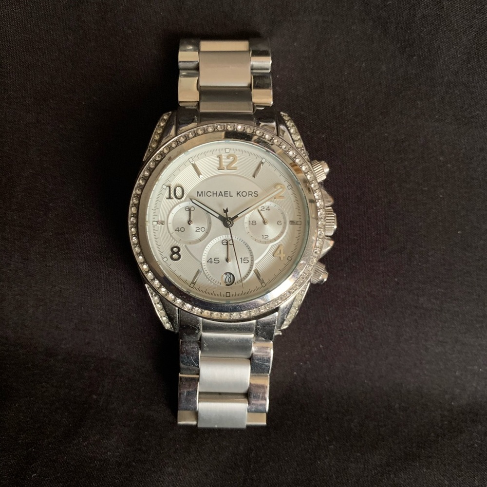 Michael Kors Watch with Rhinestones - Picture 3 of 8